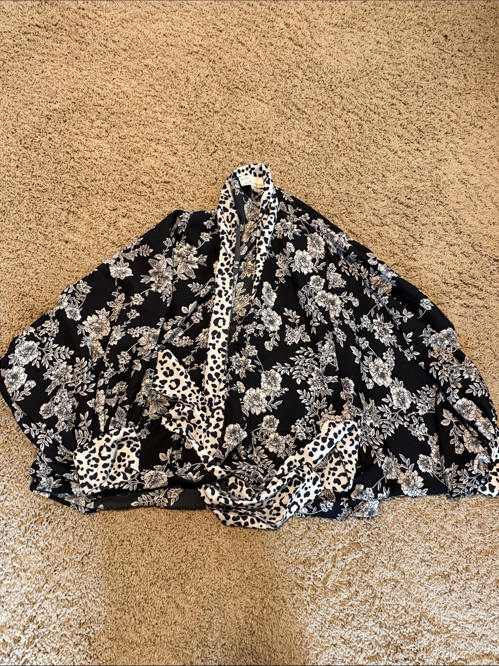 Vintage Havana Black Floral Kimono with Leopard-Print Trim